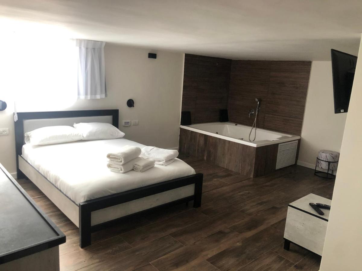 Hermitage Hotel Бат-Ям Экстерьер фото